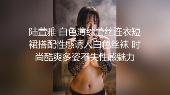 秃顶中年大叔幸福生活，两个嫩妹激情双飞，肉感身材无毛肥穴