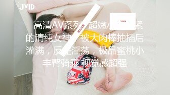 合肥淑女跟着音乐扭动