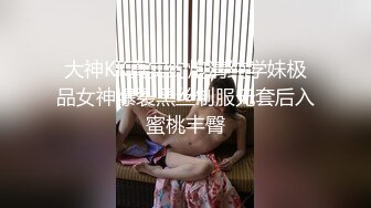 牛仔裤花臂纹身妹第二炮，穿上衣服金手指摸的妹子啊啊叫，69姿势舔逼抱起来猛烈撞击