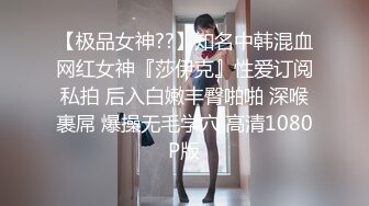 STP20193 娇小身材嫩妹两男两女4P淫乱大战，一人一个舔奶口交胖子男猛操，后入抽插坐上来自己动你们想干吗