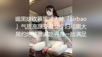 酒店女厕全景偷拍制服美女同事的多毛小嫩鲍