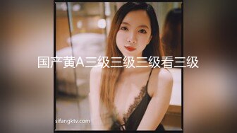 酒吧认识的翘臀女友，每天求操